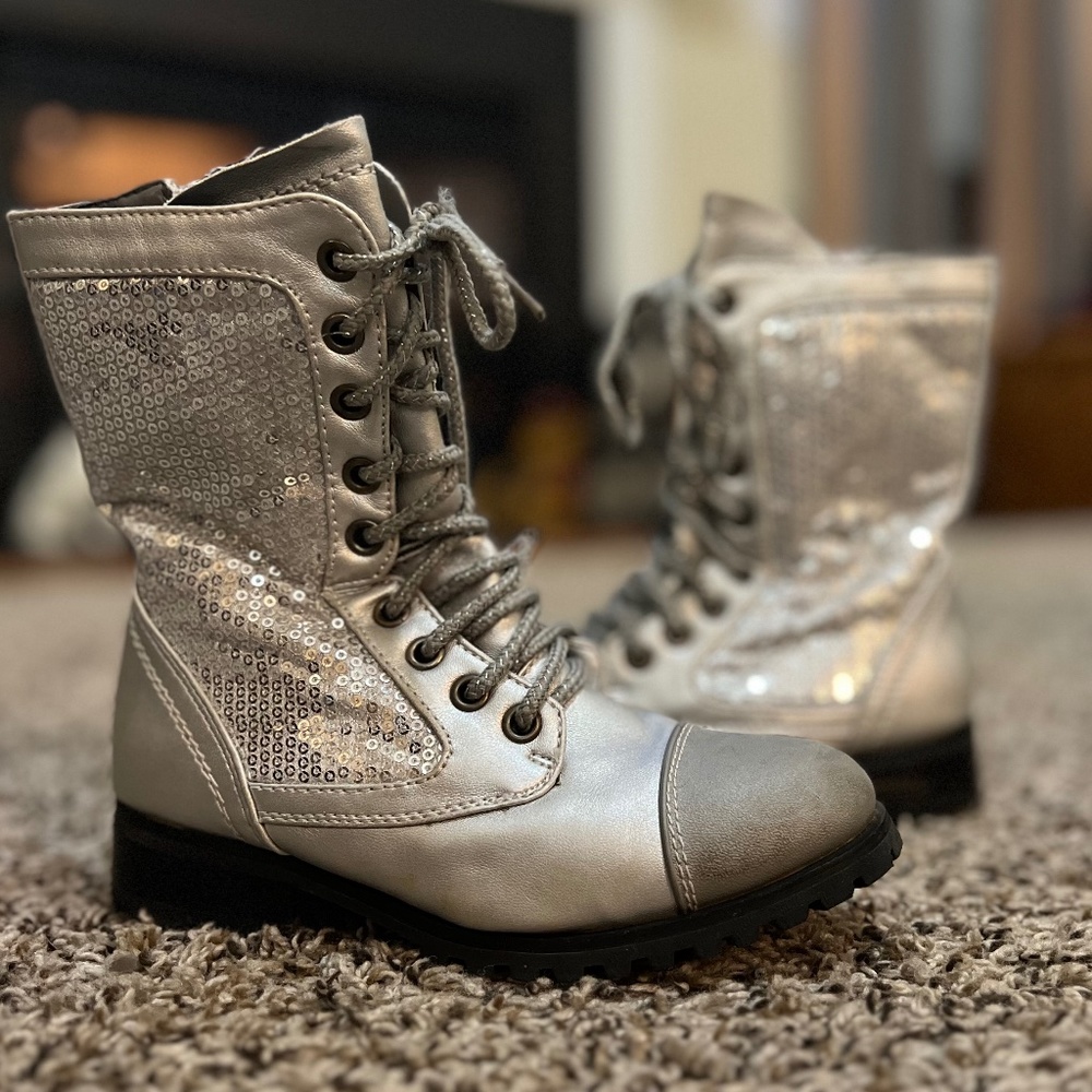 Gia-Mia Silver Sequin Girls Boots, US Size 1